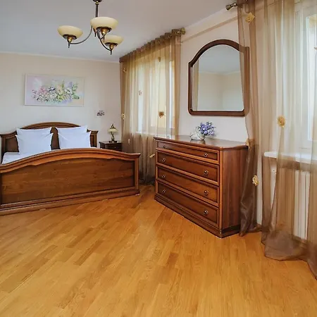 New Kuybysheva Apartment